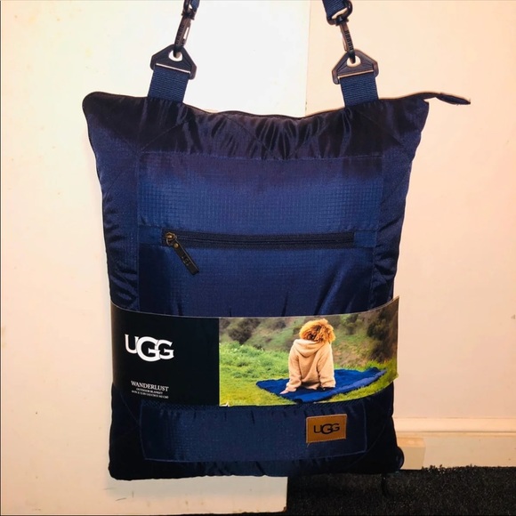 UGG® Wanderlust Travel Blanket - Picture 2 of 5